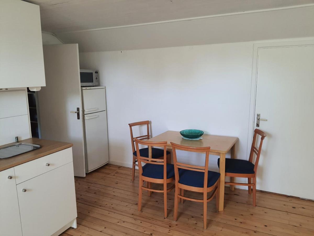 Liten Laegenhet 2 + 2 Pers Fågelfors Exteriör bild