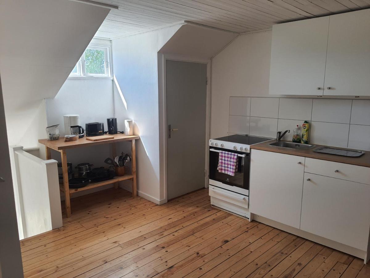 Liten Laegenhet 2 + 2 Pers Fågelfors Exteriör bild