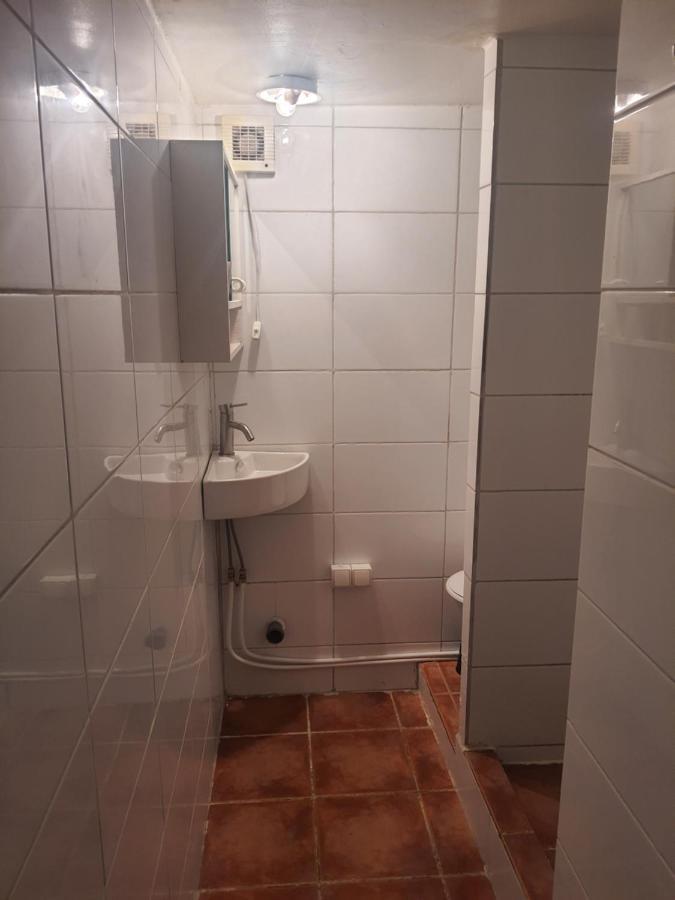 Liten Laegenhet 2 + 2 Pers Fågelfors Exteriör bild