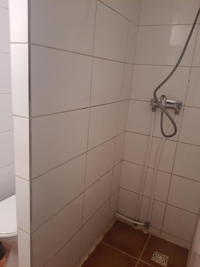 Liten Laegenhet 2 + 2 Pers Fågelfors Exteriör bild